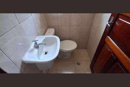 Casa à venda com 328m², 3 quartos e 6 vagas Casa à venda com 328m², 3 quartos e 6 vagasLavabo