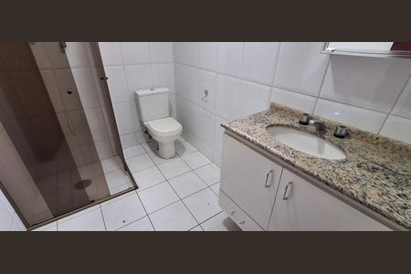 Casa à venda com 328m², 3 quartos e 6 vagas Casa à venda com 328m², 3 quartos e 6 vagasBanheiro Social