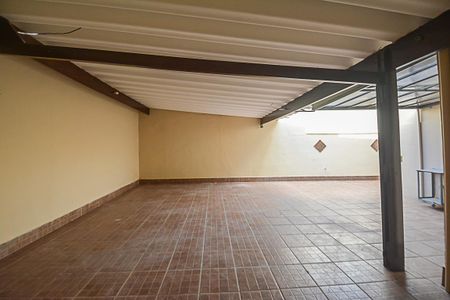 Casa à venda com 328m², 3 quartos e 6 vagasGaragem