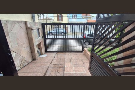 Casa à venda com 328m², 3 quartos e 6 vagas Casa à venda com 328m², 3 quartos e 6 vagasEntrada