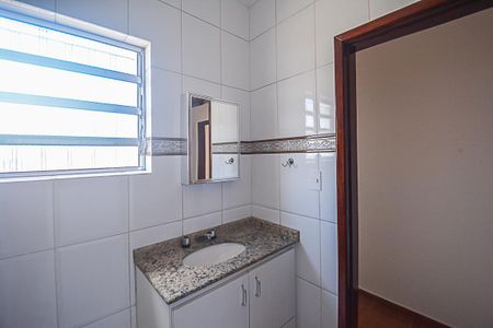 Casa à venda com 328m², 3 quartos e 6 vagasBanheiro