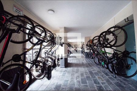 Apartamento à venda com 84m², 2 quartos e 1 vagaÁrea comum 