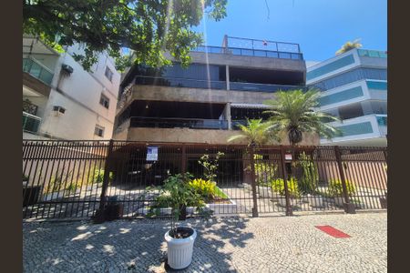 Apartamento para alugar com 82m², 2 quartos e 1 vagaFachada