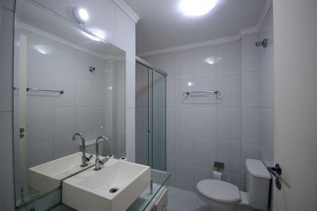 Apartamento à venda com 55m², 2 quartos e 1 vaga Apartamento à venda com 55m², 2 quartos e 1 vagaBanheiro Social