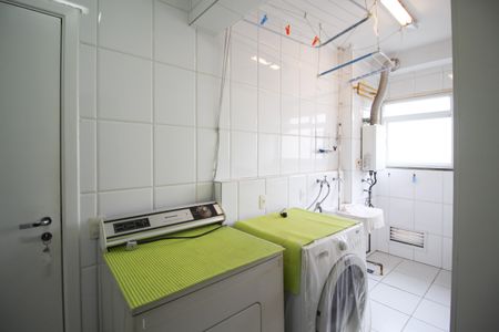 Apartamento à venda com 137m², 3 quartos e 3 vagas Apartamento à venda com 137m², 3 quartos e 3 vagasÁrea de Serviço