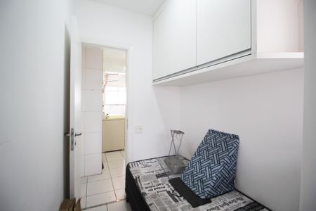 Apartamento à venda com 137m², 3 quartos e 3 vagas Apartamento à venda com 137m², 3 quartos e 3 vagasQuarto de Serviço