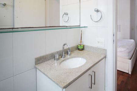 Apartamento à venda com 137m², 3 quartos e 3 vagas Apartamento à venda com 137m², 3 quartos e 3 vagasBanheiro da Suíte 2