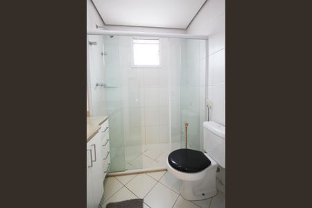 Apartamento à venda com 137m², 3 quartos e 3 vagas Apartamento à venda com 137m², 3 quartos e 3 vagasBanheiro da Suíte 1