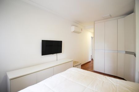 Apartamento à venda com 137m², 3 quartos e 3 vagas Apartamento à venda com 137m², 3 quartos e 3 vagasSuíte 1