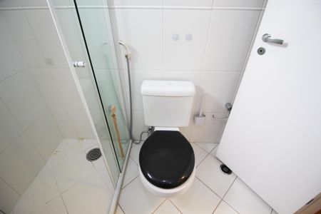 Apartamento à venda com 137m², 3 quartos e 3 vagas Apartamento à venda com 137m², 3 quartos e 3 vagasBanheiro da Suíte 1