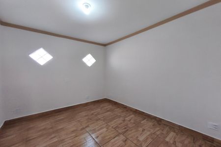 Casa para alugar com 180m², 2 quartos e 8 vagasQuarto 