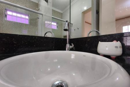 Casa para alugar com 180m², 2 quartos e 8 vagasBanheiro Suíte