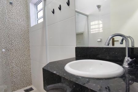 Banheiro Social de casa para alugar com 2 quartos, 180m² em Vila Lemos, Campinas