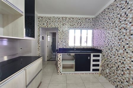 Casa para alugar com 180m², 2 quartos e 8 vagasCozinha