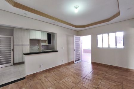 Casa para alugar com 2 quartos, 180m² em Vila Lemos, Campinas