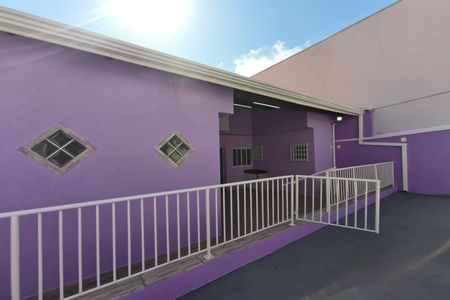 Quintal  de casa para alugar com 2 quartos, 180m² em Vila Lemos, Campinas