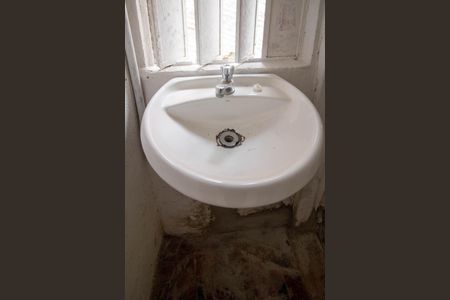 Banheiro de casa para alugar com 1 quarto, 40m² em Jardim Monte Kemel, São Paulo