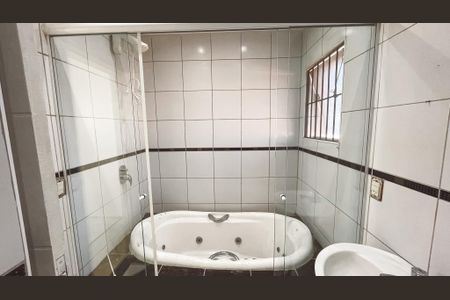 Casa à venda com 400m², 5 quartos e 3 vagasBanheiro da Suíte