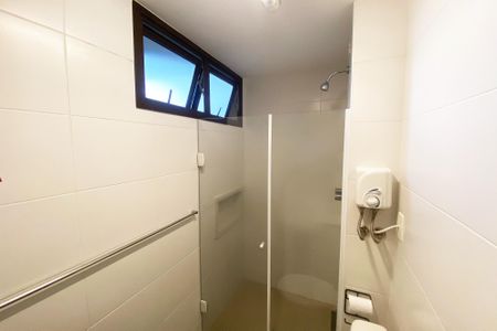 Studio à venda com 47m², 1 quarto e 1 vaga Studio à venda com 47m², 1 quarto e 1 vagaBanheiro