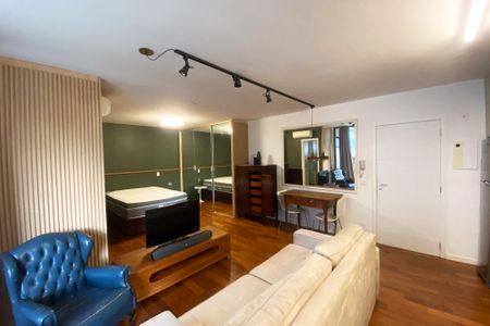 Studio à venda com 47m², 1 quarto e 1 vaga Studio à venda com 47m², 1 quarto e 1 vagaStudio