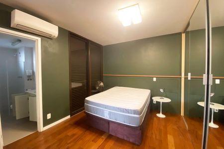 Studio à venda com 47m², 1 quarto e 1 vaga Studio à venda com 47m², 1 quarto e 1 vagaStudio