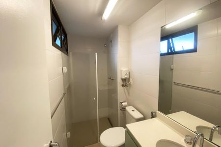 Studio à venda com 47m², 1 quarto e 1 vaga Studio à venda com 47m², 1 quarto e 1 vagaBanheiro