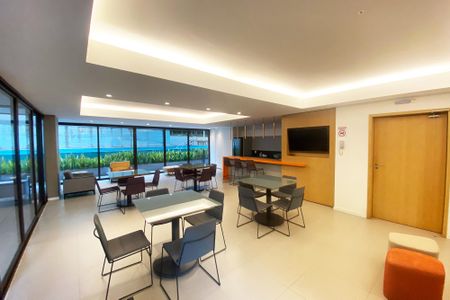 Studio à venda com 47m², 1 quarto e 1 vaga Studio à venda com 47m², 1 quarto e 1 vagaÁrea comum - Salão de festas