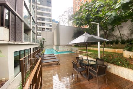 Studio à venda com 47m², 1 quarto e 1 vaga Studio à venda com 47m², 1 quarto e 1 vagaÁrea comum - Piscina
