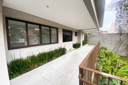 Studio à venda com 47m², 1 quarto e 1 vaga Studio à venda com 47m², 1 quarto e 1 vagaFachada e portaria