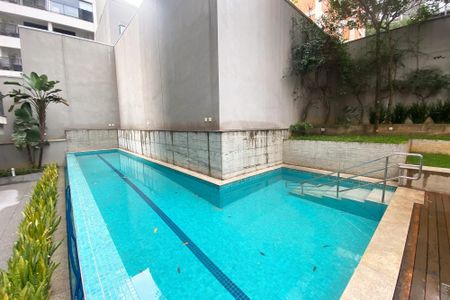 Studio à venda com 47m², 1 quarto e 1 vaga Studio à venda com 47m², 1 quarto e 1 vagaÁrea comum - Piscina