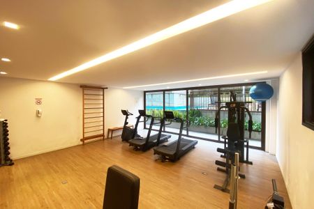 Studio à venda com 47m², 1 quarto e 1 vaga Studio à venda com 47m², 1 quarto e 1 vagaAcademia