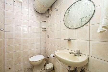 Apartamento à venda com 300m², 3 quartos e 2 vagasBanheiro de Serviço
