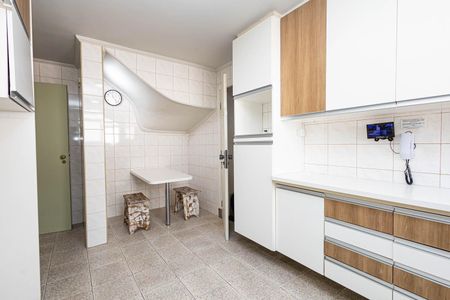 Apartamento à venda com 300m², 3 quartos e 2 vagasCozinha