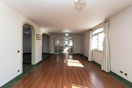 Apartamento à venda com 300m², 3 quartos e 2 vagasSala