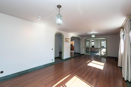 Apartamento à venda com 300m², 3 quartos e 2 vagasSala