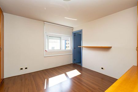 Apartamento à venda com 300m², 3 quartos e 2 vagasSuíte 2