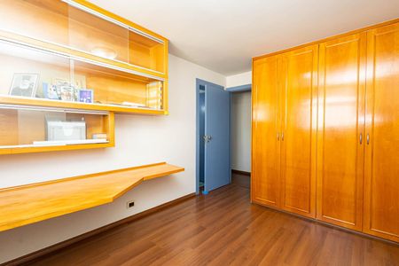 Apartamento à venda com 300m², 3 quartos e 2 vagasSuíte 3