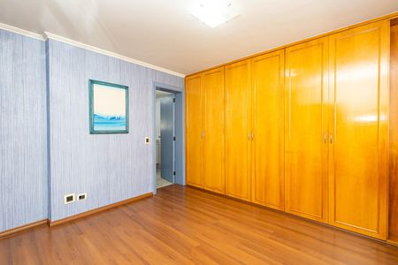 Apartamento à venda com 300m², 3 quartos e 2 vagasSuíte 1
