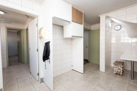 Apartamento à venda com 300m², 3 quartos e 2 vagasCozinha