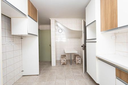 Apartamento à venda com 300m², 3 quartos e 2 vagasCozinha