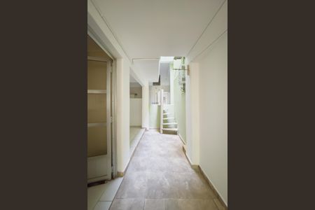 Corredor de casa para alugar com 2 quartos, 180m² em Cidade das Flores, Osasco
