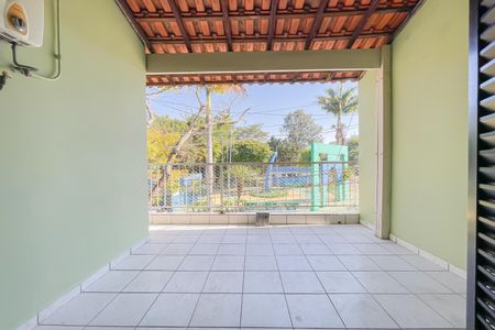 Varanda de casa para alugar com 2 quartos, 180m² em Cidade das Flores, Osasco