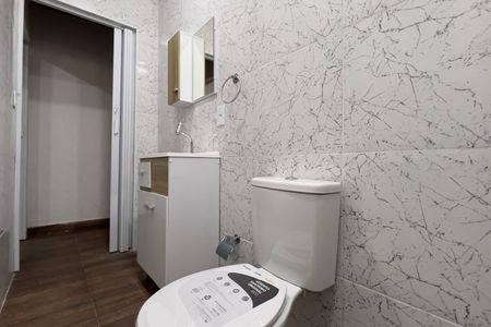 Banheiro de casa à venda com 1 quarto, 80m² em Jardim Rosa de Franca, Guarulhos