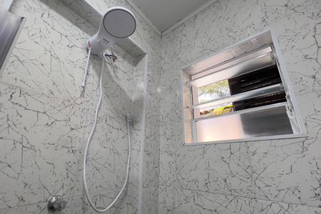 Casa à venda com 80m², 1 quarto e sem vaga Casa à venda com 80m², 1 quarto e sem vagaBanheiro