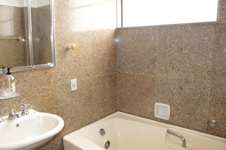 Apartamento para alugar com 255m², 1 quarto e 2 vagasBanheiro Suíte