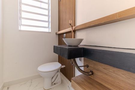 Casa para alugar com 350m², 4 quartos e 6 vagasLavabo