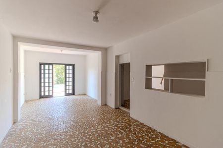 Casa para alugar com 350m², 4 quartos e 6 vagasPorão