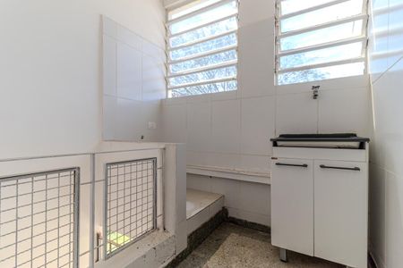 Casa para alugar com 350m², 4 quartos e 6 vagasÁrea de Serviço 1