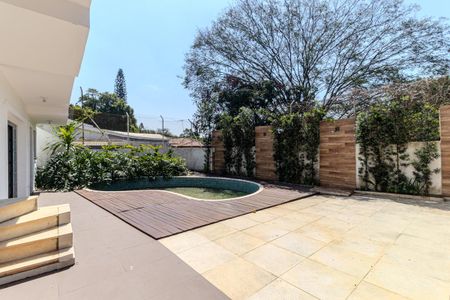 Casa para alugar com 350m², 4 quartos e 6 vagasÁrea Externa