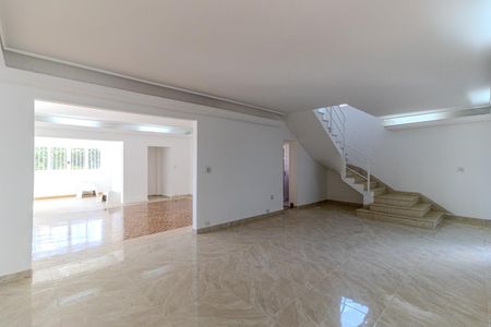 Casa para alugar com 350m², 4 quartos e 6 vagasSala 